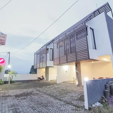 Oyo 396 Tibrae Residence Syariah-3